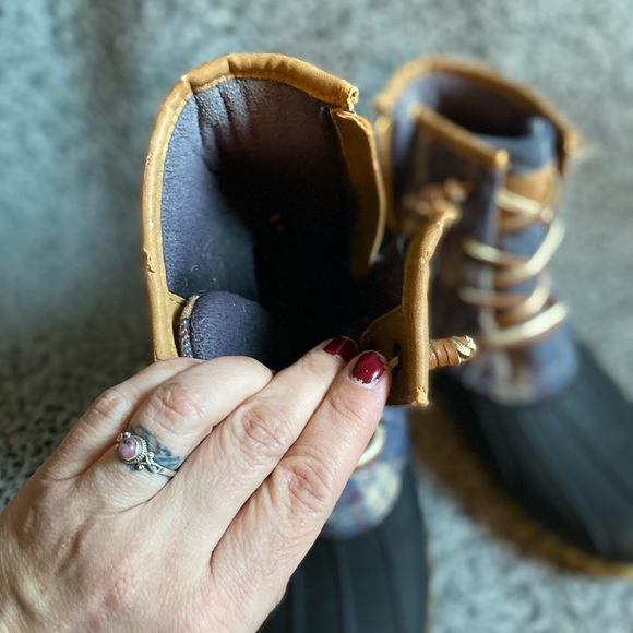 Women’s Waterproof Duck Boots - Picture 11 of 14